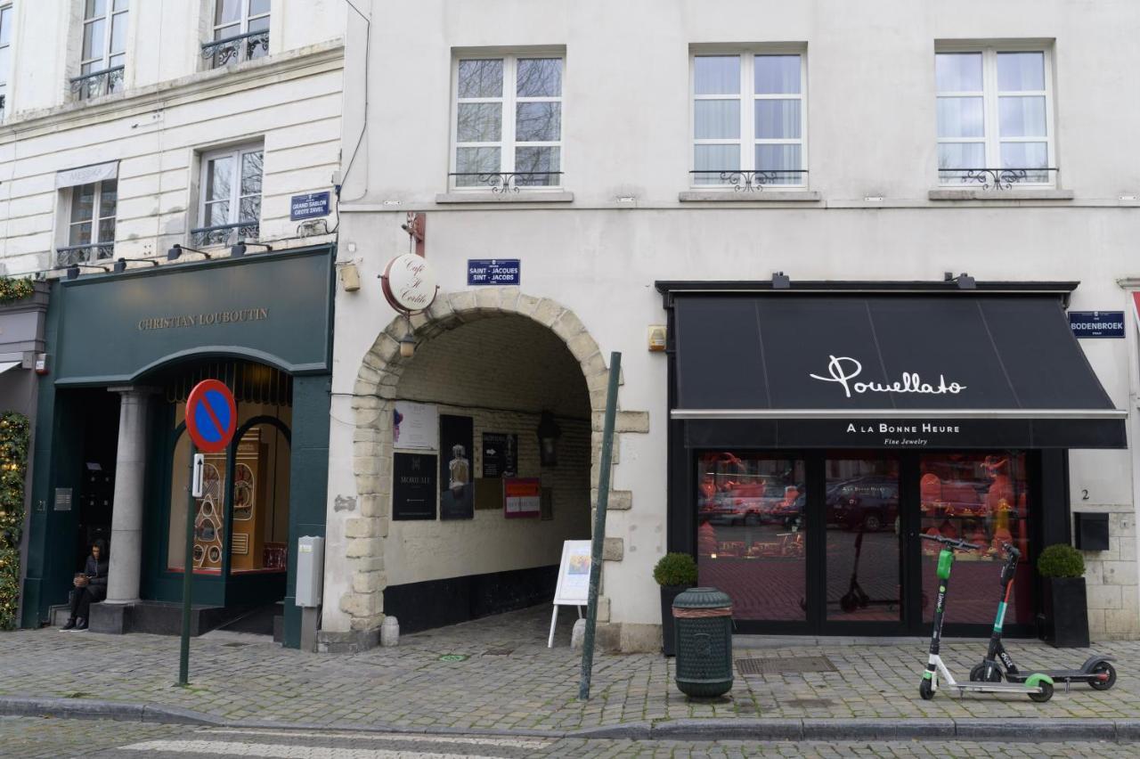 Private En-Suite Room In The Heart Of Le Sablon Brussel Bagian luar foto