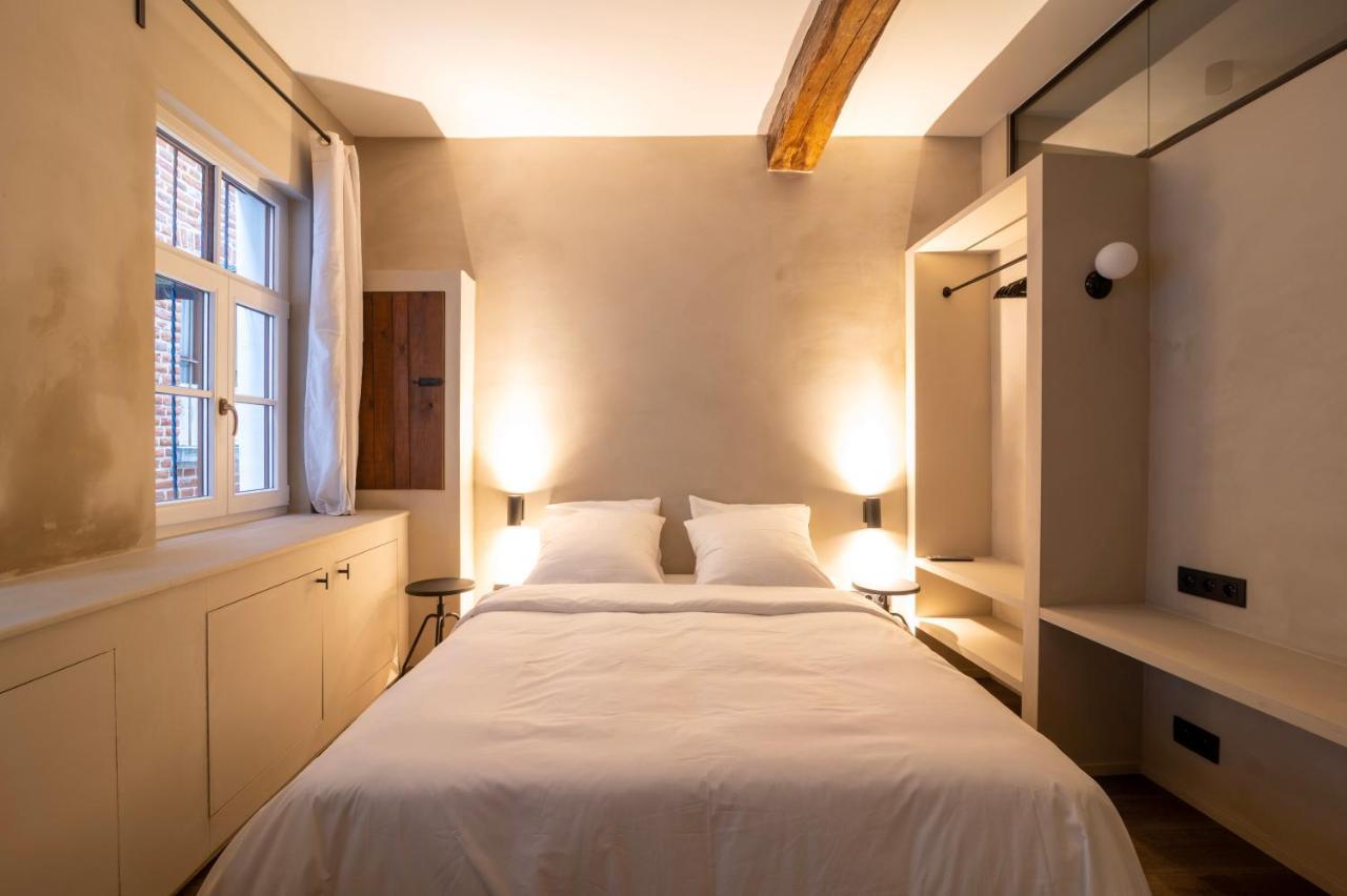 Private En-Suite Room In The Heart Of Le Sablon Brussel Bagian luar foto