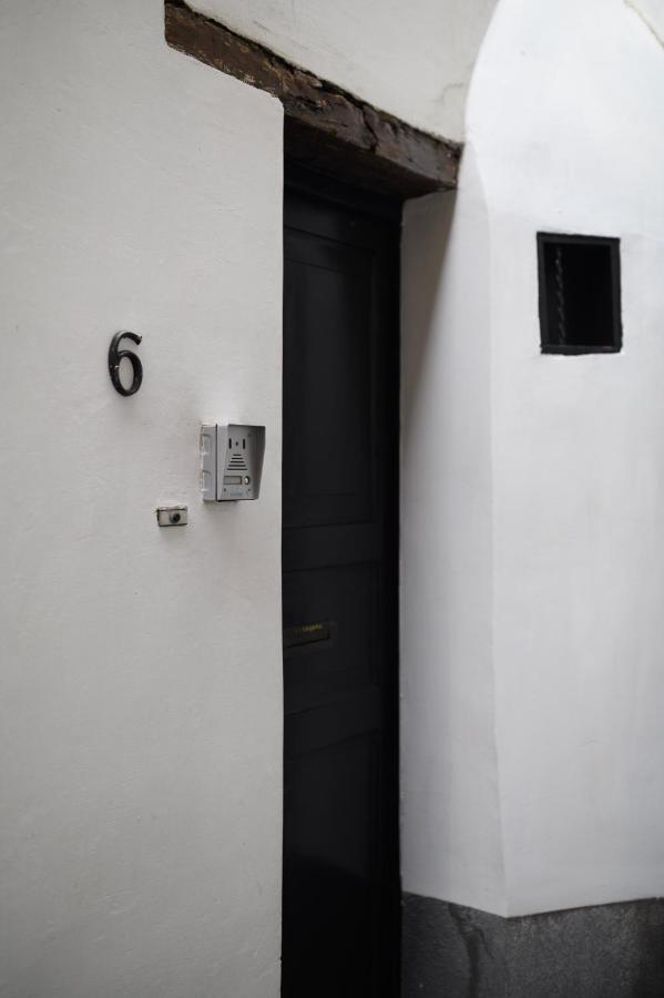 Private En-Suite Room In The Heart Of Le Sablon Brussel Bagian luar foto